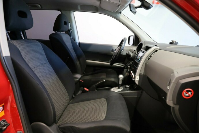 nissan-x-trail-bensin-2008-big-9