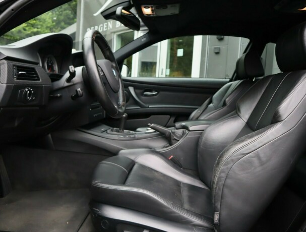 bmw-m3-bensin-2007-big-13