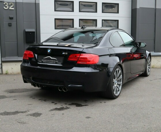 bmw-m3-bensin-2007-big-2