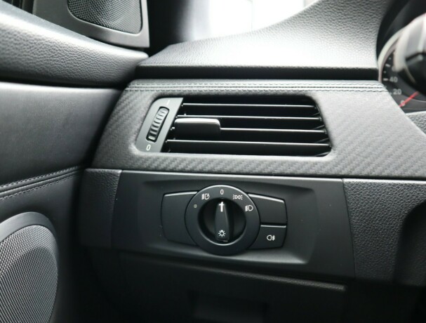 bmw-m3-bensin-2007-big-30