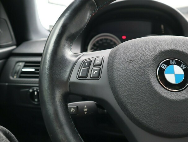 bmw-m3-bensin-2007-big-21