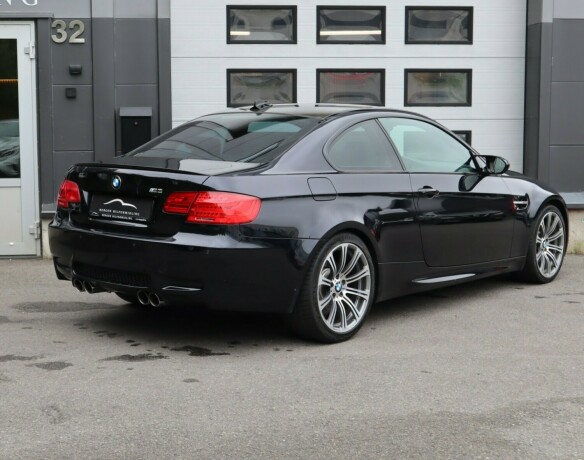 bmw-m3-bensin-2007-big-1