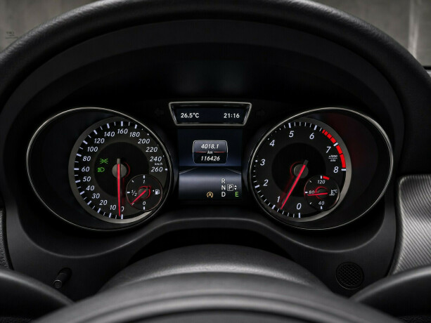 mercedes-benz-cla-bensin-2016-big-9