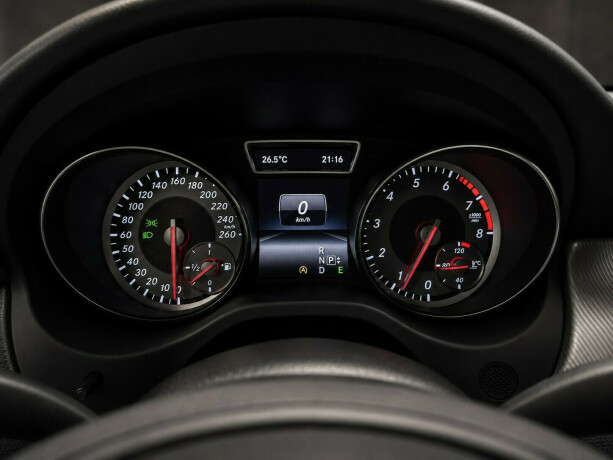 mercedes-benz-cla-bensin-2016-big-8