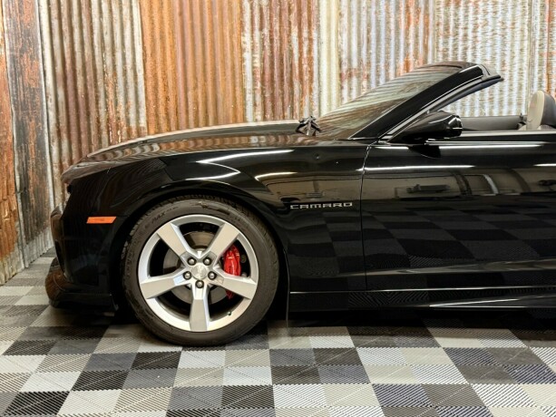 chevrolet-camaro-bensin-2012-big-14