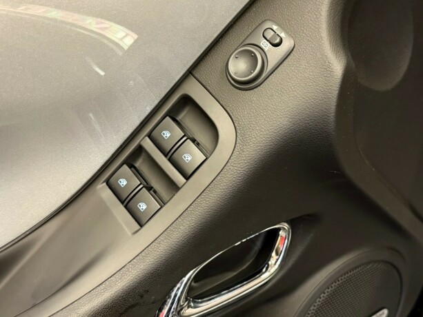 chevrolet-camaro-bensin-2012-big-25