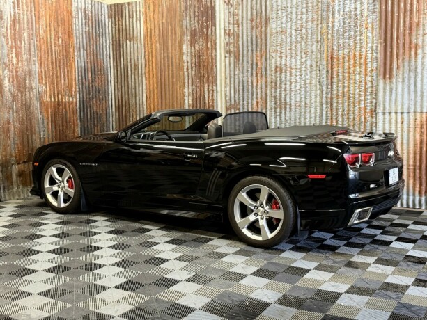 chevrolet-camaro-bensin-2012-big-12