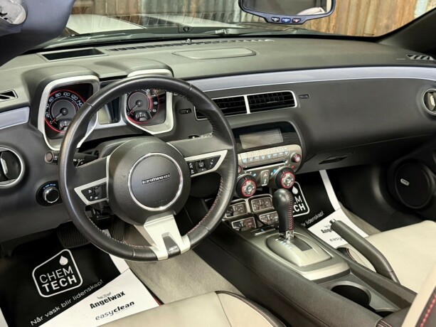 chevrolet-camaro-bensin-2012-big-23