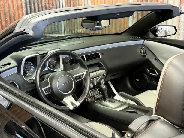 chevrolet-camaro-bensin-2012-big-19