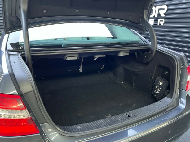 mercedes-benz-e-klasse-diesel-2011-big-30