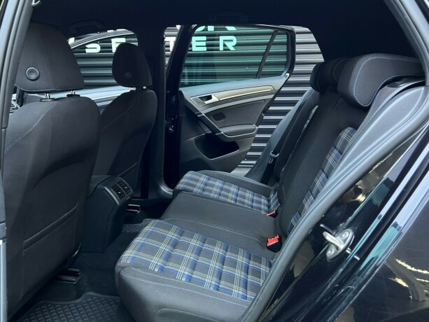 volkswagen-golf-elektrisitetbensin-2018-big-32