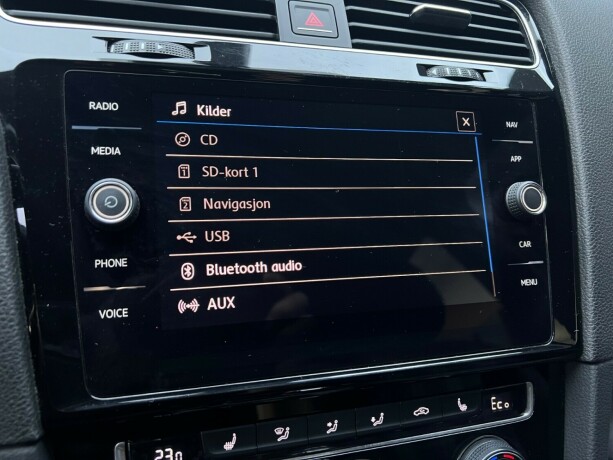 volkswagen-golf-elektrisitetbensin-2018-big-21