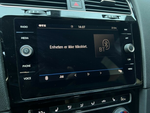volkswagen-golf-elektrisitetbensin-2018-big-22