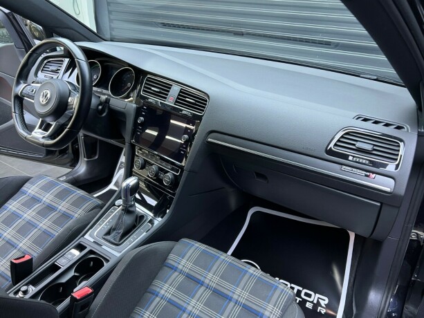 volkswagen-golf-elektrisitetbensin-2018-big-10