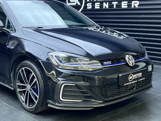 volkswagen-golf-elektrisitetbensin-2018-big-2