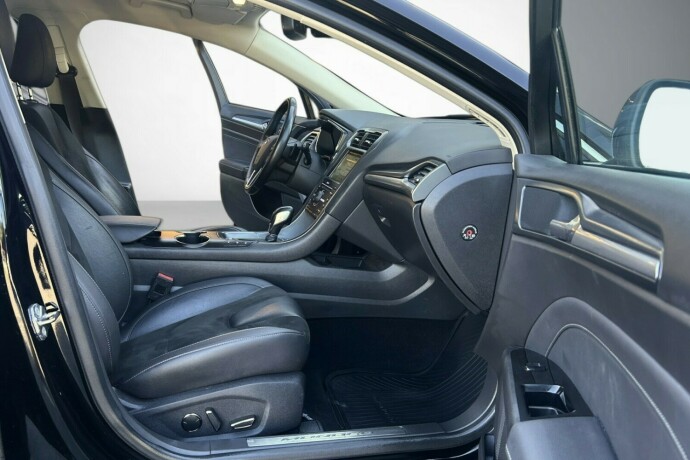 ford-mondeo-diesel-2018-big-8