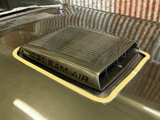 ford-mustang-bensin-1970-big-9