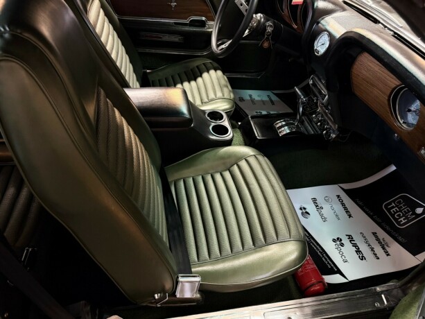 ford-mustang-bensin-1970-big-37