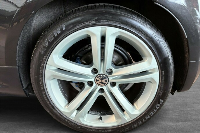 volkswagen-scirocco-bensin-2011-big-22