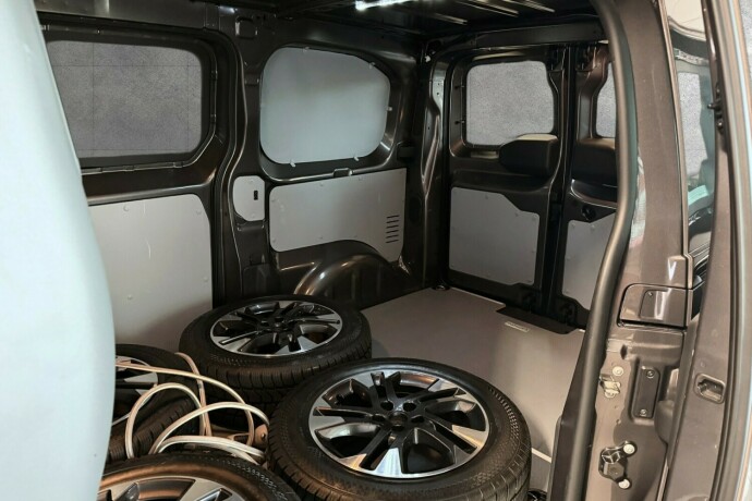 opel-vivaro-elektrisitet-2023-big-21