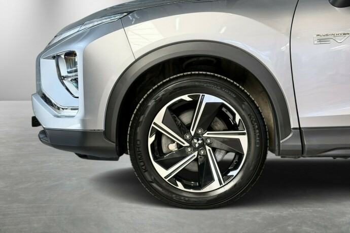 mitsubishi-eclipse-cross-elektrisitetbensin-2021-big-10