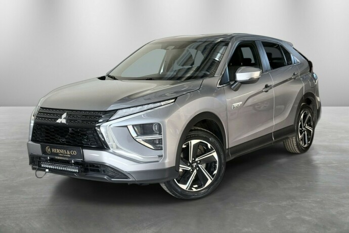 mitsubishi-eclipse-cross-elektrisitetbensin-2021-big-0