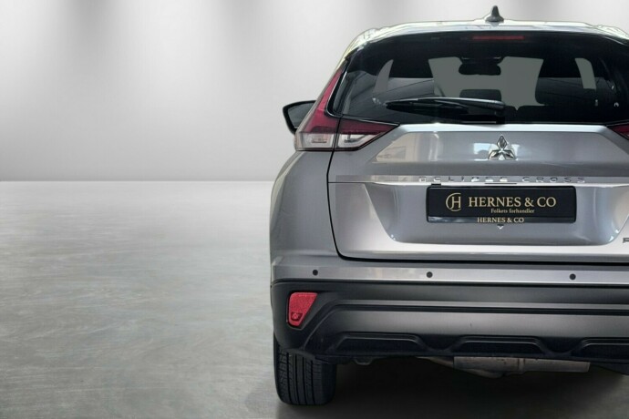 mitsubishi-eclipse-cross-elektrisitetbensin-2021-big-7