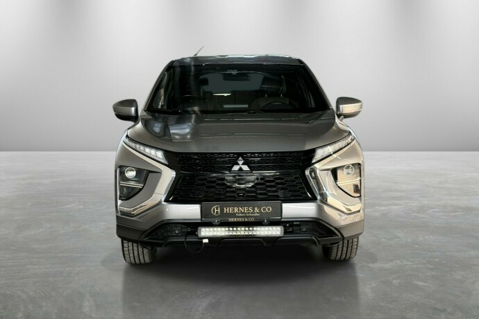 mitsubishi-eclipse-cross-elektrisitetbensin-2021-big-2