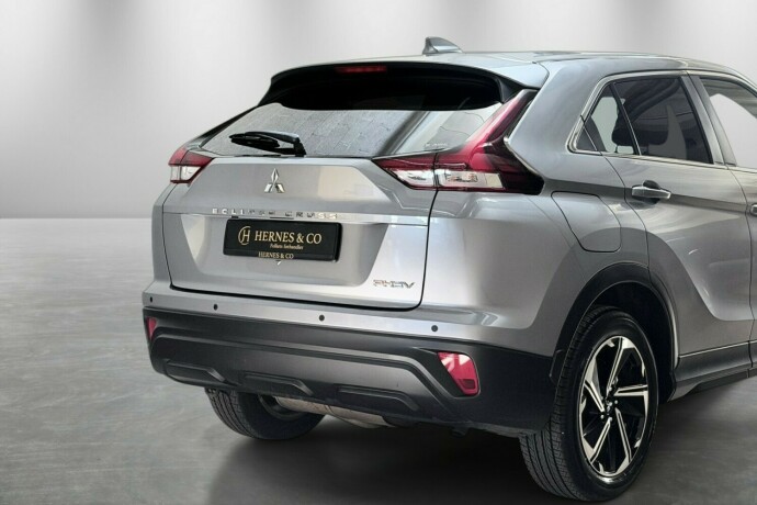 mitsubishi-eclipse-cross-elektrisitetbensin-2021-big-5