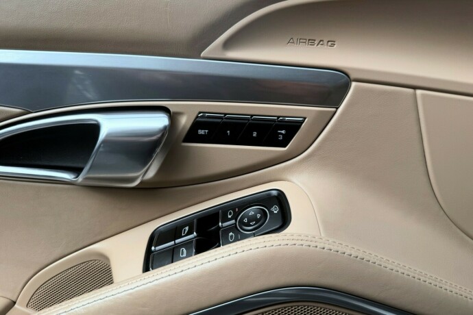 porsche-911-carrera-4s-bensin-2013-big-23