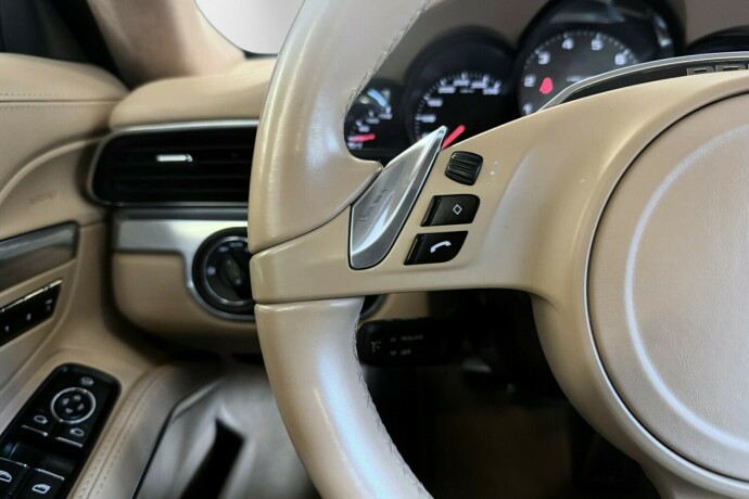 porsche-911-carrera-4s-bensin-2013-big-14