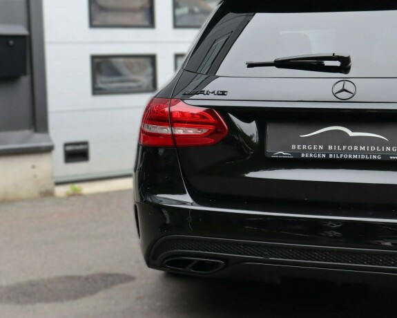mercedes-benz-c43-bensin-2016-big-7