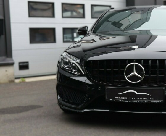 mercedes-benz-c43-bensin-2016-big-6