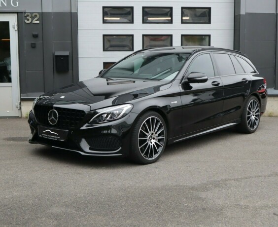 mercedes-benz-c43-bensin-2016-big-0