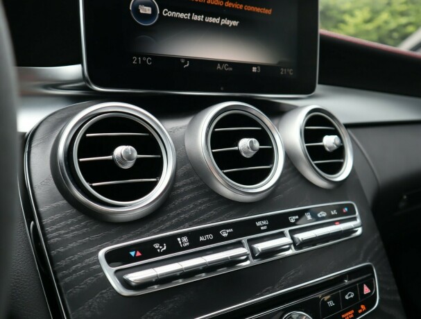 mercedes-benz-c43-bensin-2016-big-25