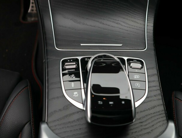 mercedes-benz-c43-bensin-2016-big-20