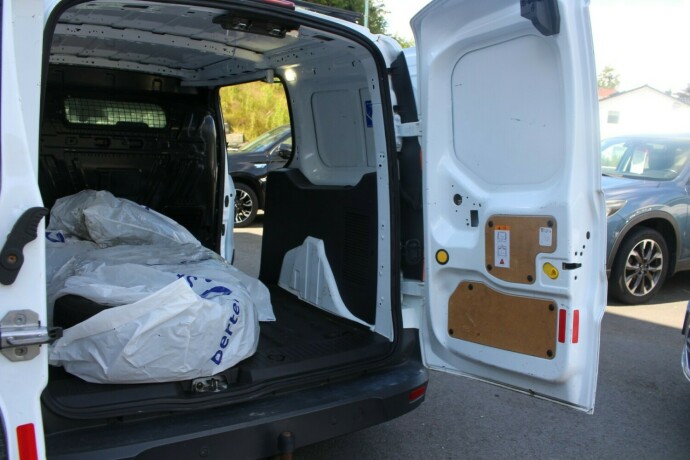 ford-transit-connect-diesel-2017-big-6