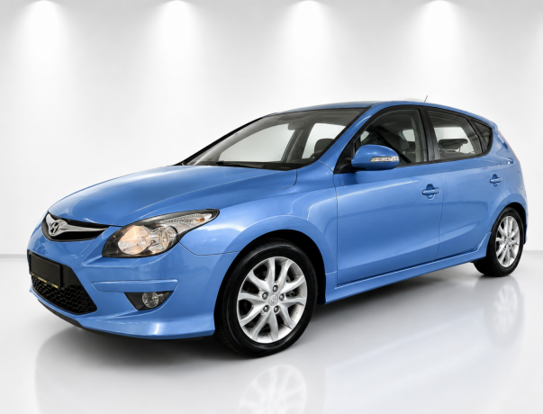 hyundai-i30-bensin-2011-big-0