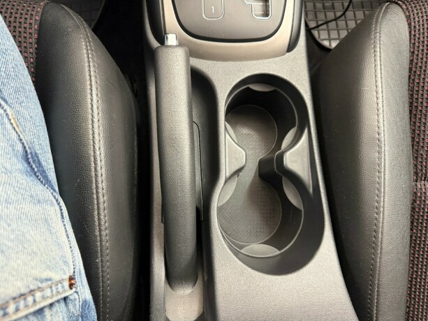 hyundai-i30-bensin-2011-big-20
