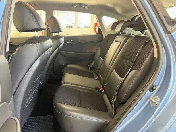 hyundai-i30-bensin-2011-big-15