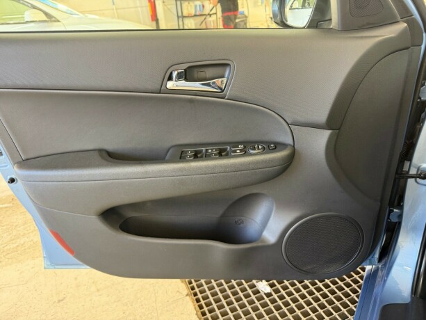 hyundai-i30-bensin-2011-big-19