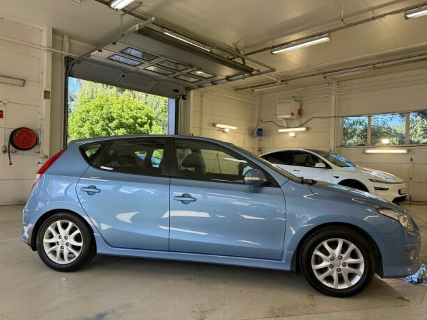 hyundai-i30-bensin-2011-big-6