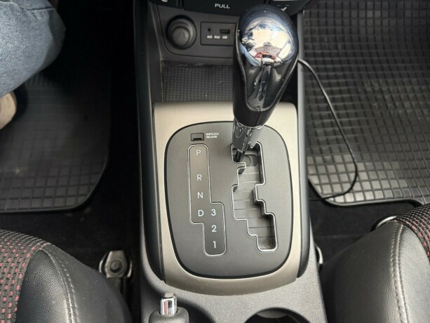 hyundai-i30-bensin-2011-big-21