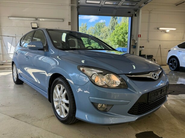 hyundai-i30-bensin-2011-big-7