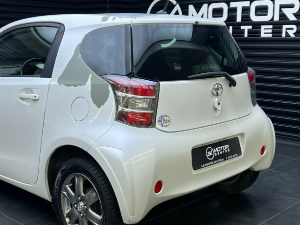 toyota-iq-bensin-2009-big-5