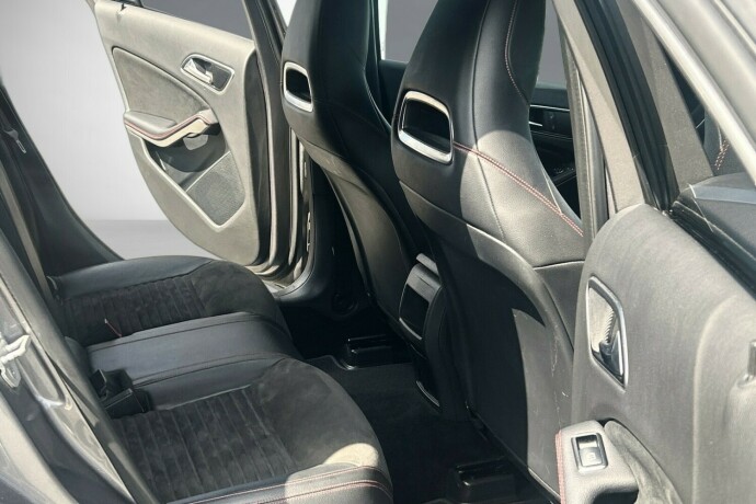 mercedes-benz-a200-diesel-2013-big-12