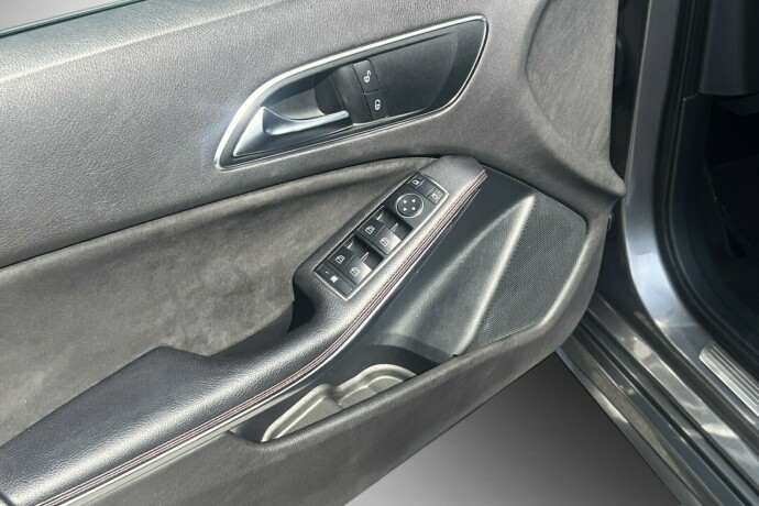 mercedes-benz-a200-diesel-2013-big-11