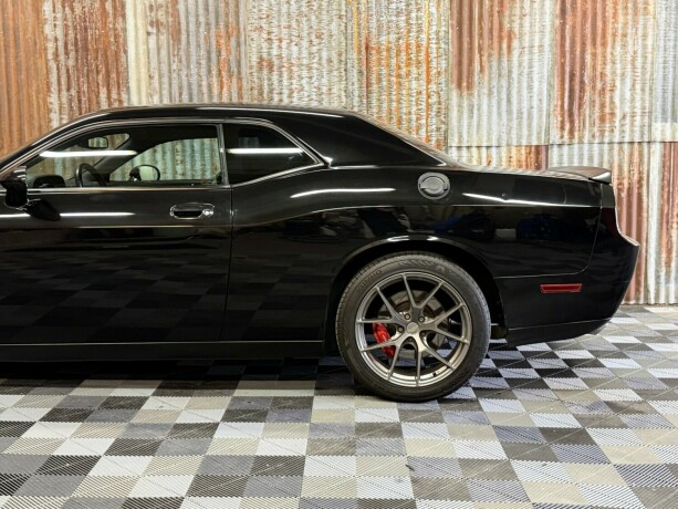 dodge-challenger-bensin-2008-big-12