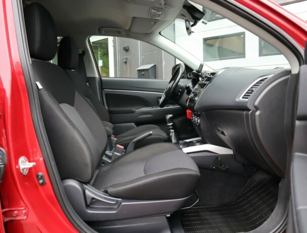mitsubishi-asx-diesel-2011-big-8