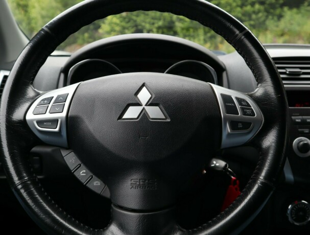 mitsubishi-asx-diesel-2011-big-12
